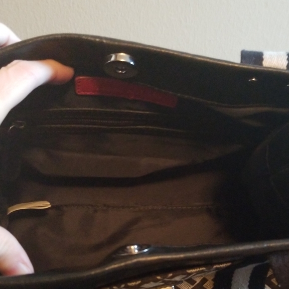 Tommy Hilfiger Purse - Picture 4 of 7